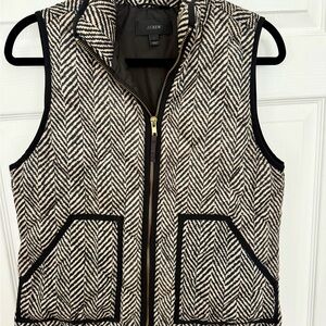 J. Crew Black & Cream Zip-Front puffer vest